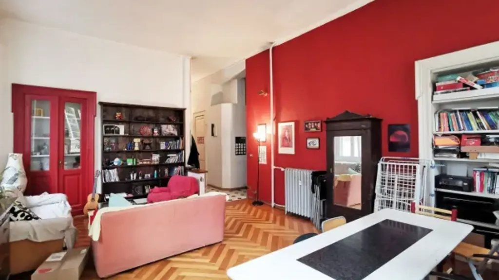 Elutuba - Spacious Apartment with Triple Exposure in Turin
