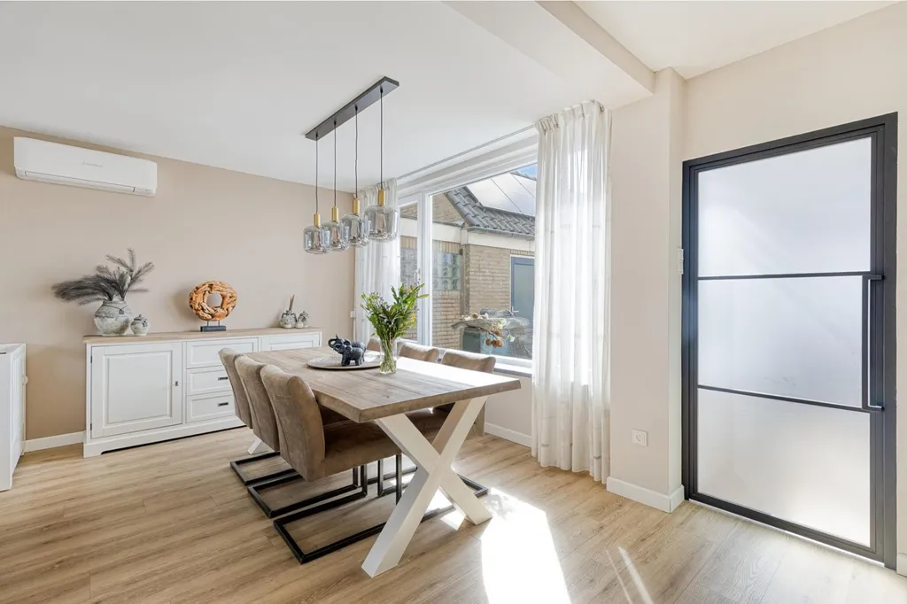 Salle à manger - 2/1 Cap House with Double Garage in Wouw