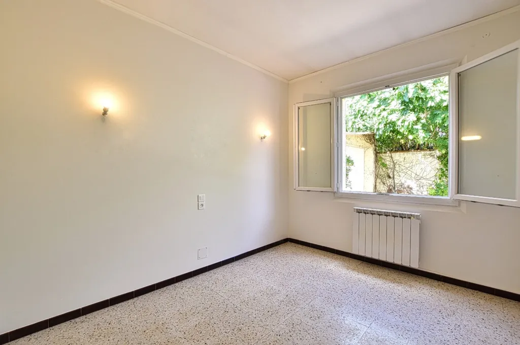 Toad - Ground Floor Villa with Garden near Gignac