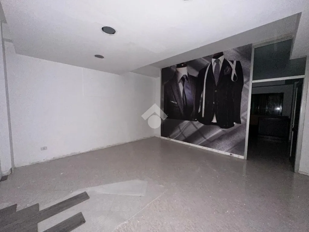 Rooms - Loft with Street Frontage in Avellino
