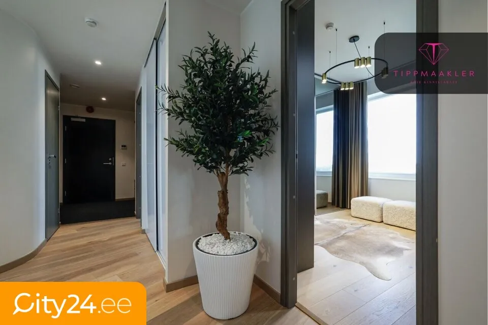 hallway_entrance