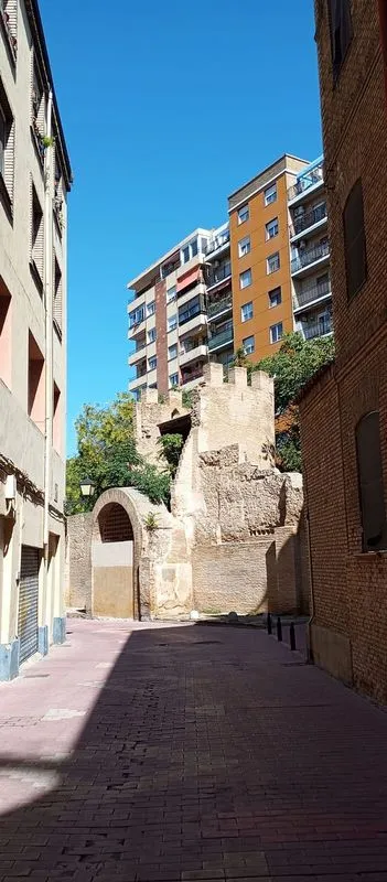 Modernised Flat with Balcony in La Magdalena