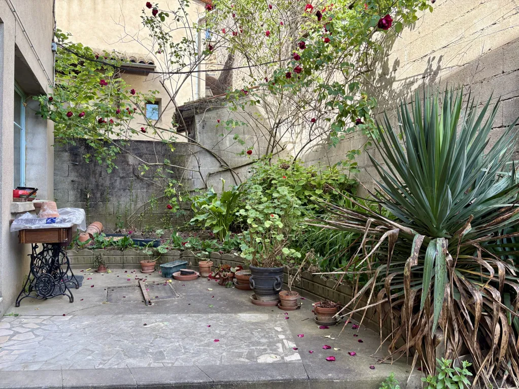 Jardin - Maison de Ville avec Balcon à Tournus