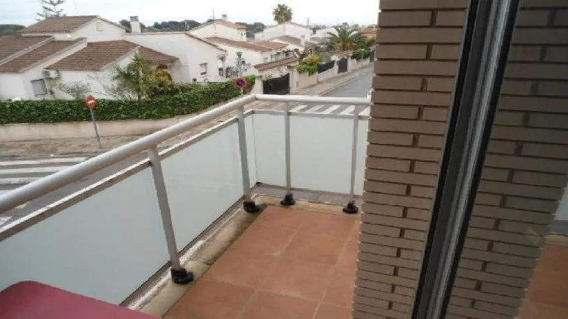 Balcon - Parking Space with Green Access in Cubelles