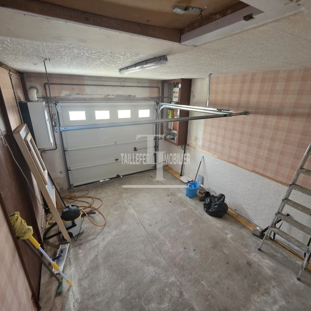 Garage - Maison Loft Rénovée avec Terrasse à Boulazac
