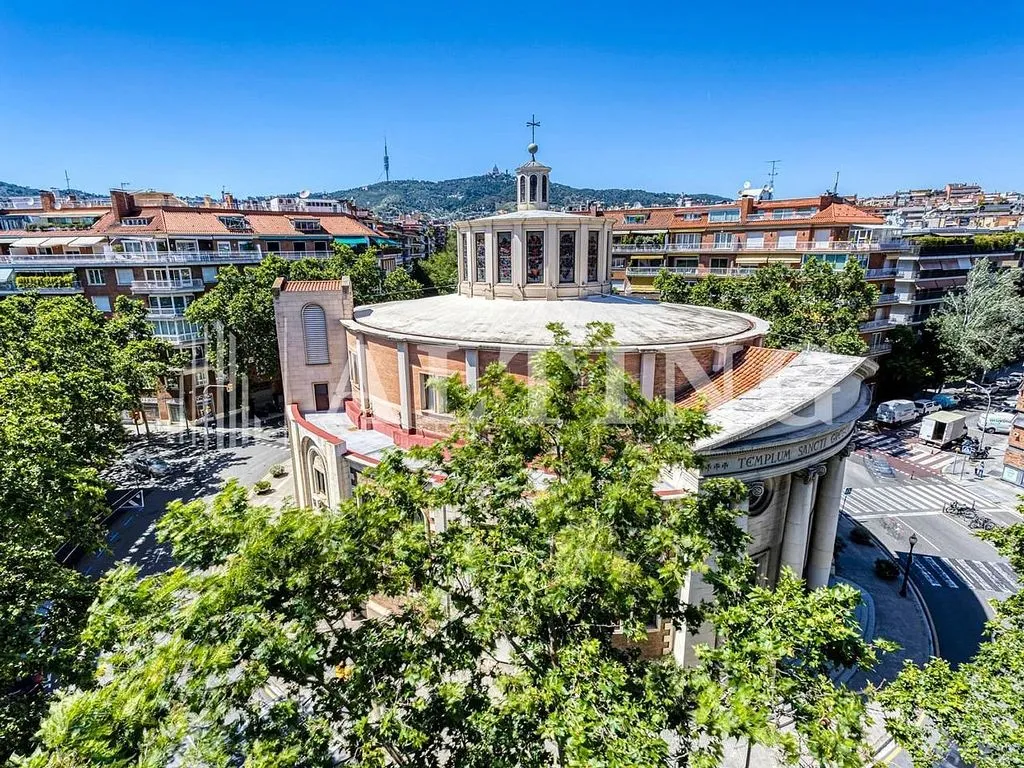 Aerial - Reformed Apartment with Terrace in Barcelona