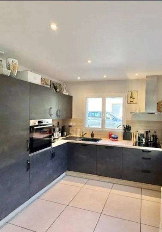 Kitchen - Linked Villa with Large Terrace in Saint-Genis-Pouilly