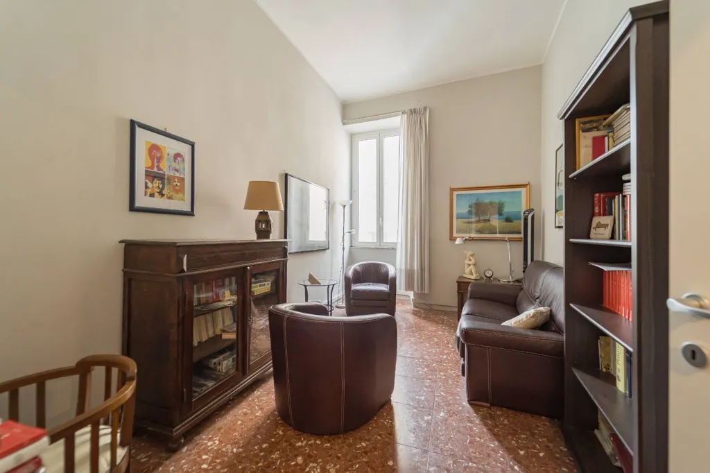 Elutuba - Triplex with Double Exposure in Ludovisi, Rome