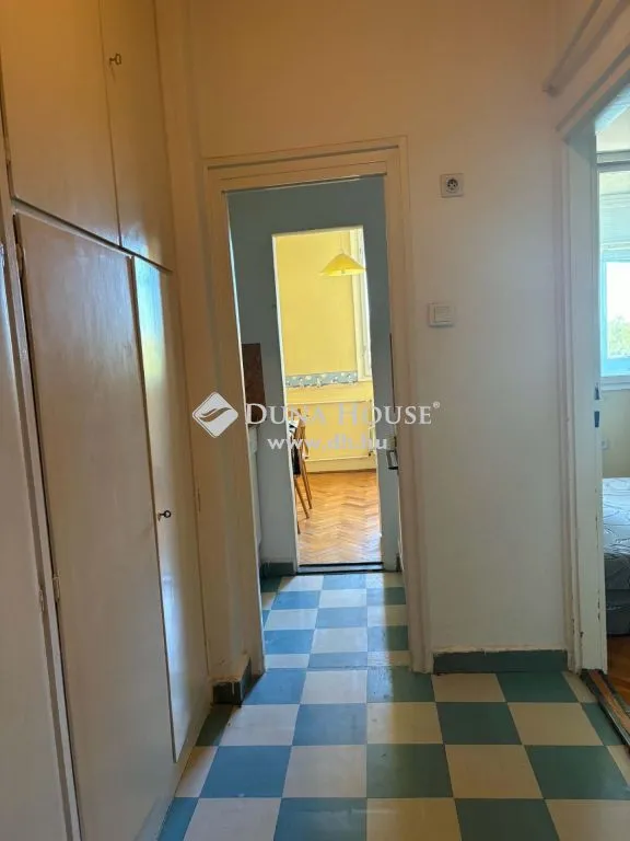 Entrée - Apartment with Balcony in Pécs Centre