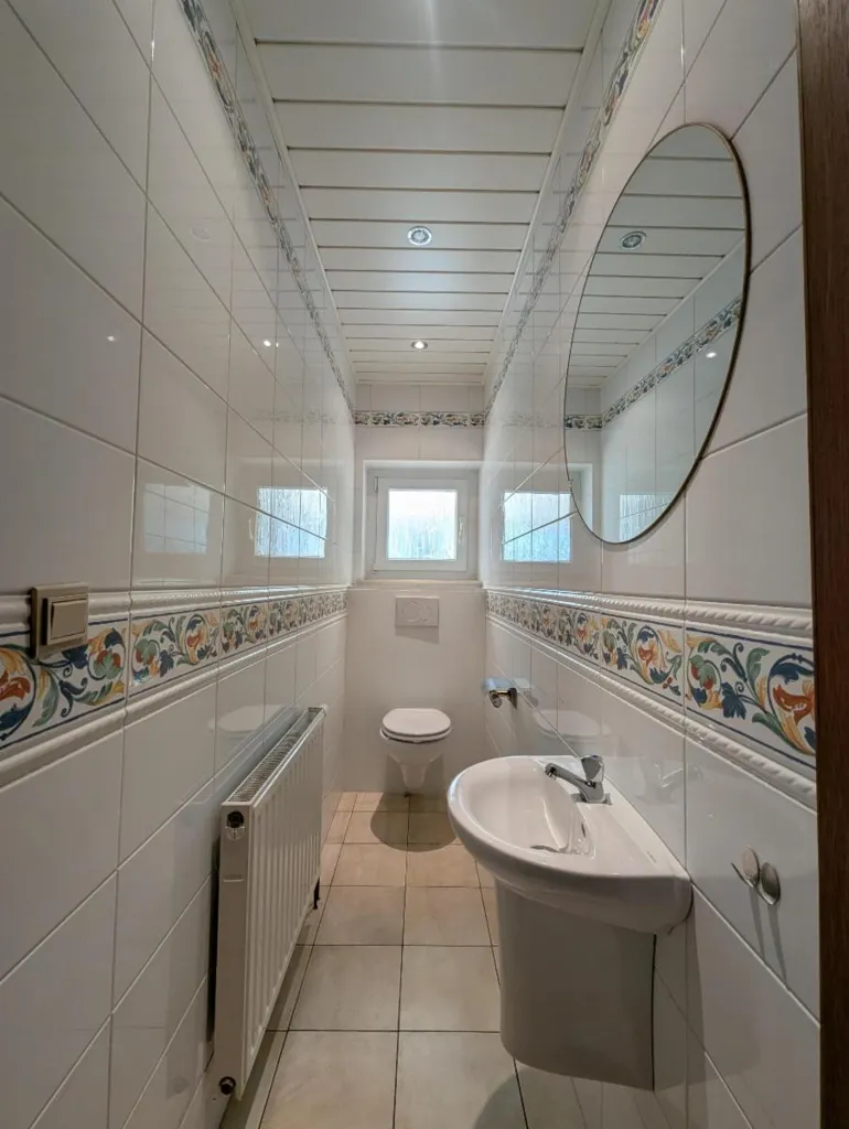 Salles de bain - Maison 4 Façades avec Piscine à Grâce-Hollogne