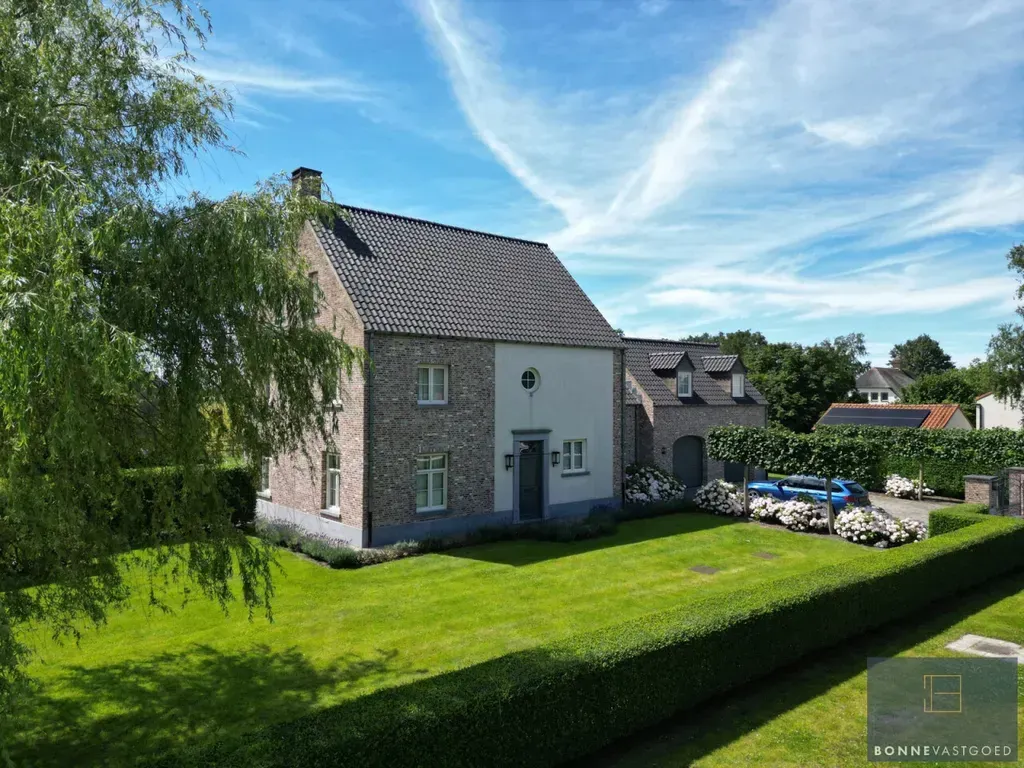 Õhuvaade - Luxurious Villa with Private Garden in Aardenburg