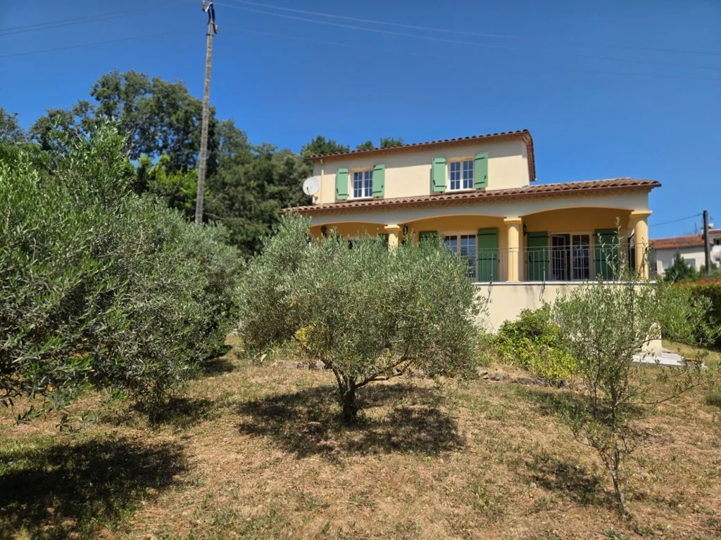 Välivaade - Charming Villa with Terrace in Cendras