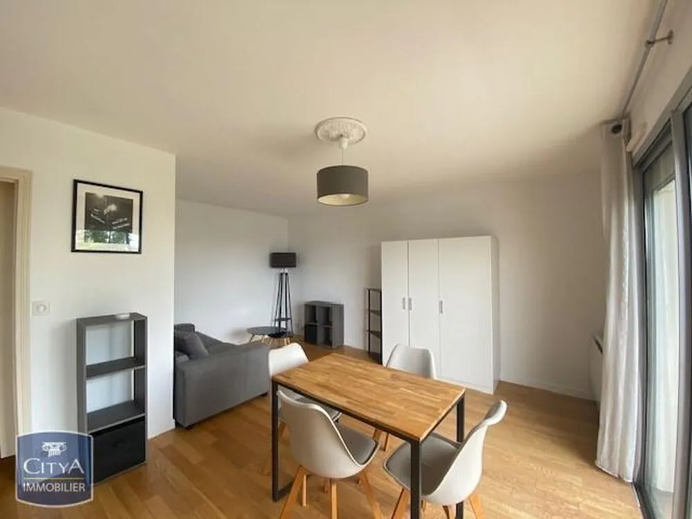 Soggiorno - Meubled Studio with Balcony in Tours