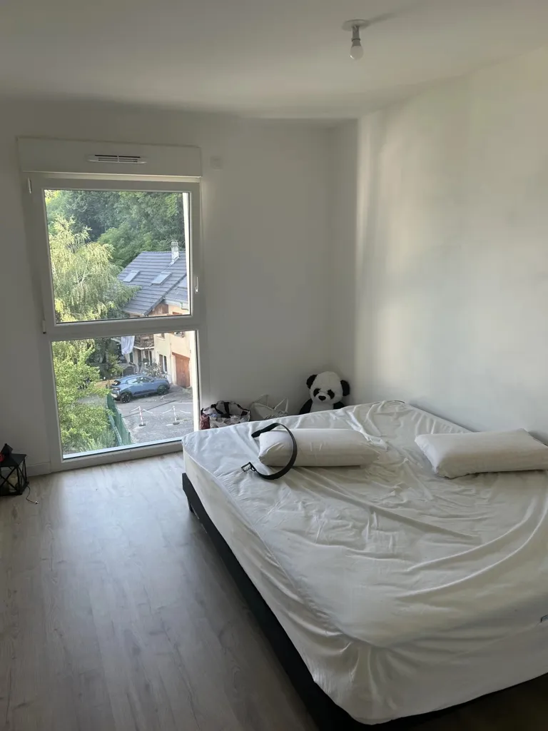 Chambres - Appartement T3 avec Vue Panoramique à Voglans