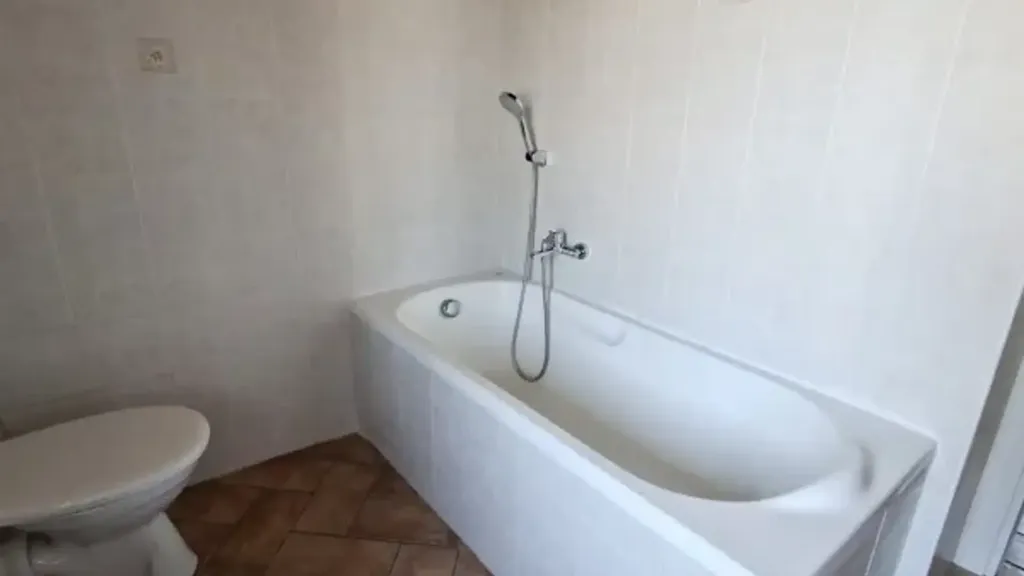 Salles de bain - Terraced House with Stone Features in Parma
