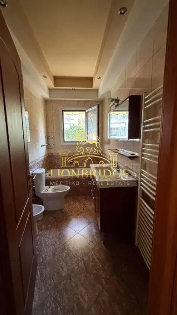 Bagni - Modern Apartment with Balconies in Tauros