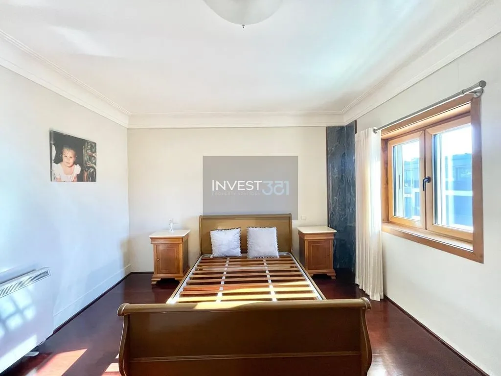 Bedrooms - Single-Story Villa with Terrace in Porto