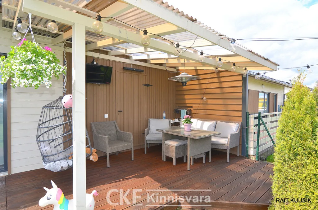 Terrasse - Four-Bedroom House with Terrace in Tõrvandi
