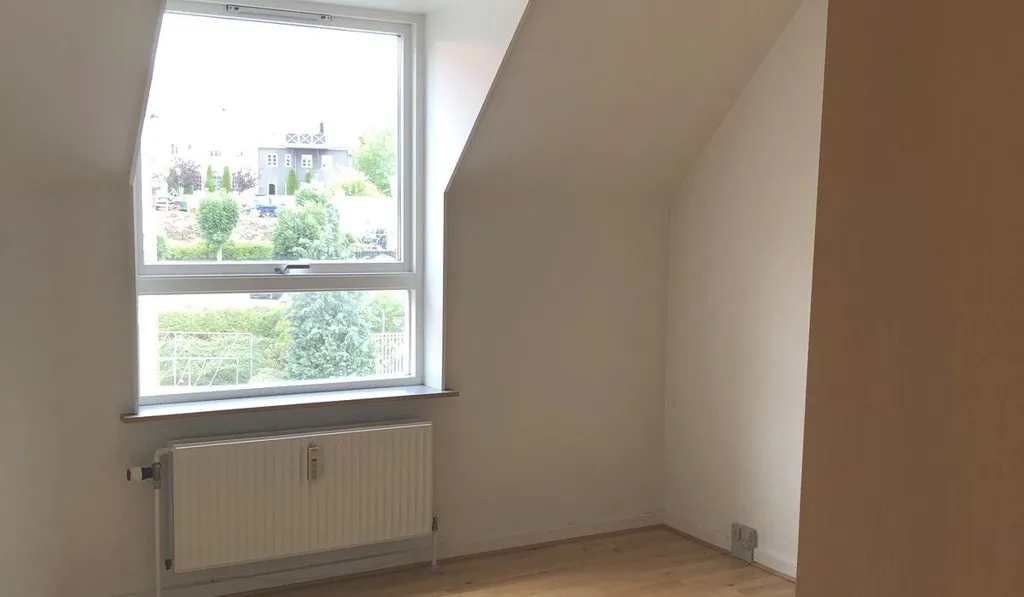 Stanze - 4-Bedroom Apartment with Balcony in Svendborg