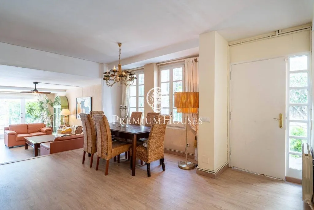 Söögituba - Luxury House with Pool in Sitges