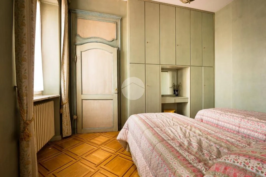Bedrooms - Historic Villa with Garden and Pool in Pianezza