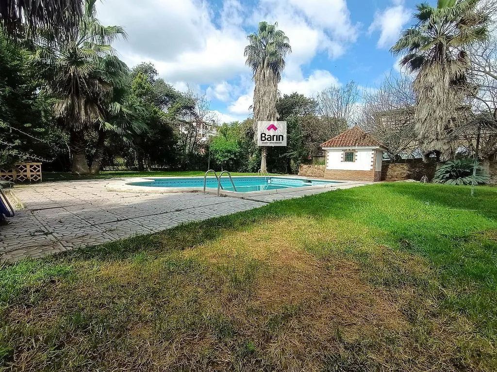 Piscine - Spacious Chalet with Pool in Cerro Muriano