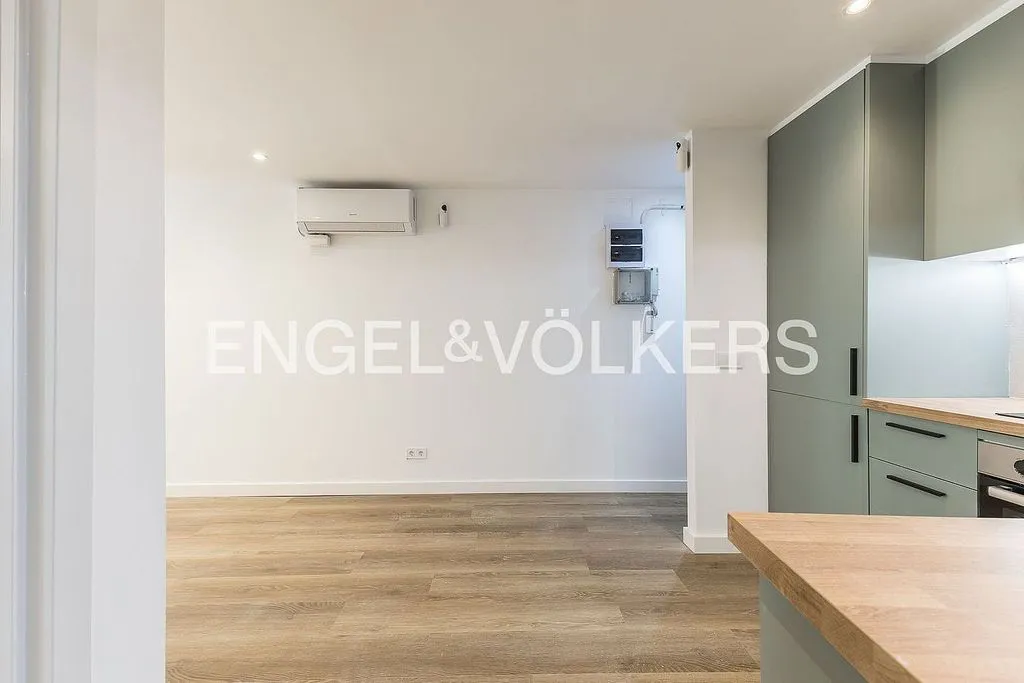 Cuisine - Apartment with Balcony in Collblanc, Barcelona
