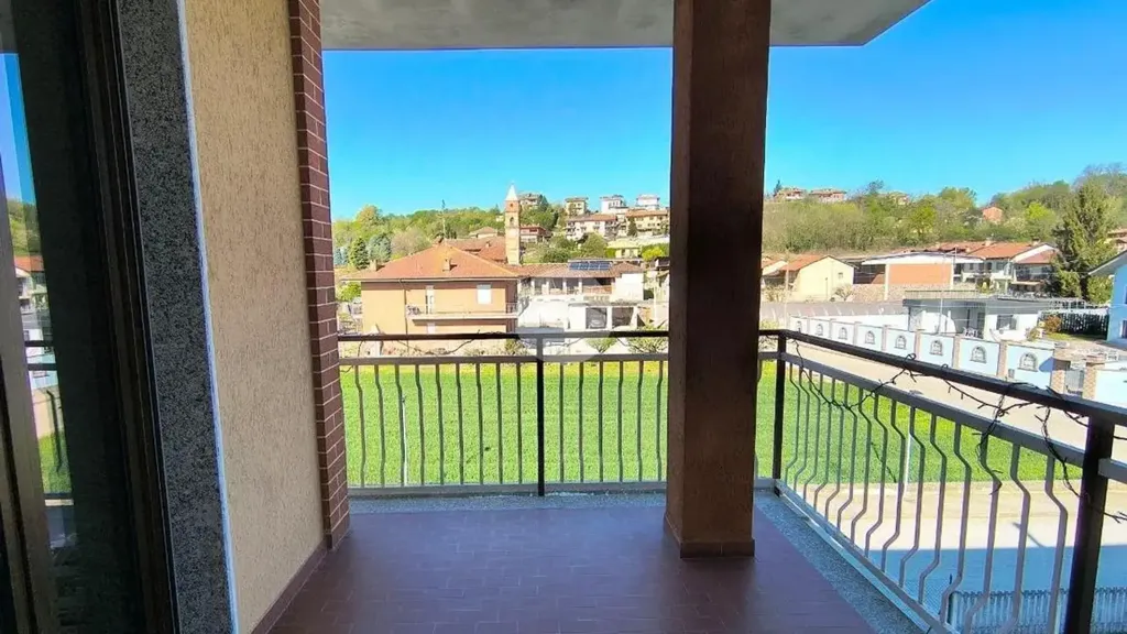Rõdu - Rented Apartment with Balcony in Cervere