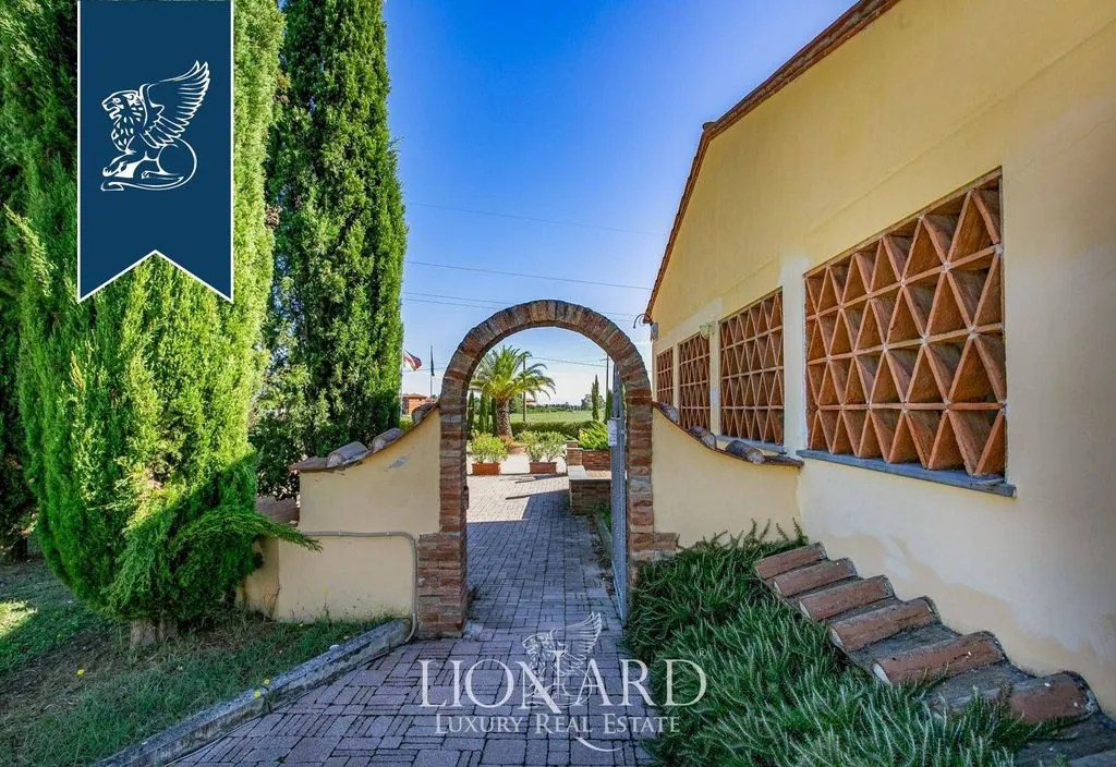 Aed - Luxury Farmhouse with Pool in Collesalvetti