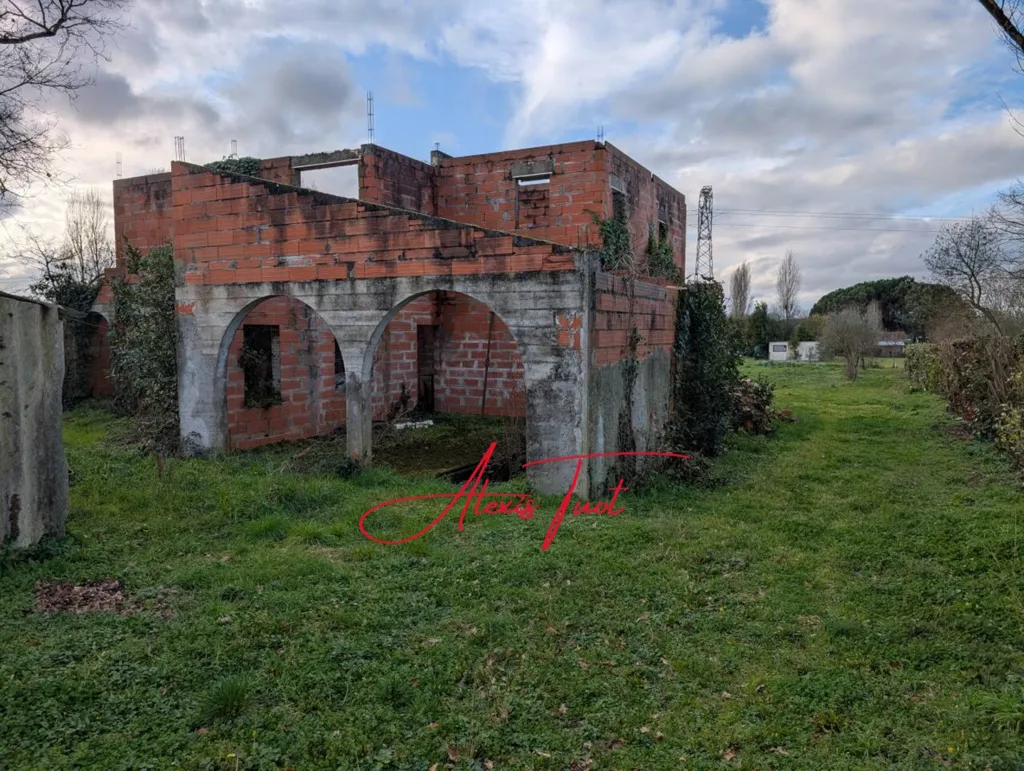 Aed - Constructible Plot with Well in Ambarès-et-Lagrave