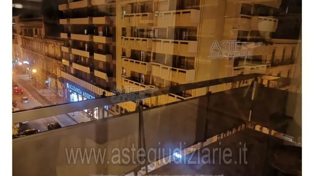 Rõdu - Penthouse Apartment with Balconies in Taranto
