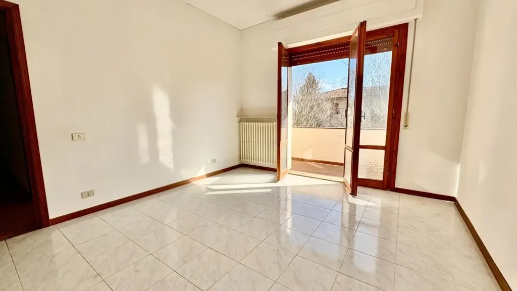 Pièces - Spacious 4-Room Apartment in Castelfiorentino