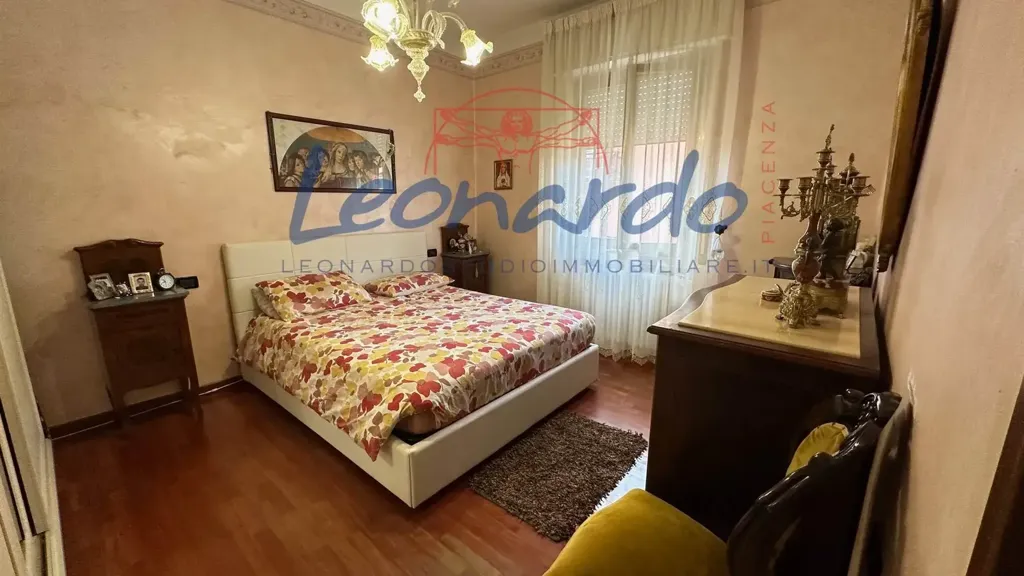 Magamistoad - Bright Apartment with Garage in Piacenza