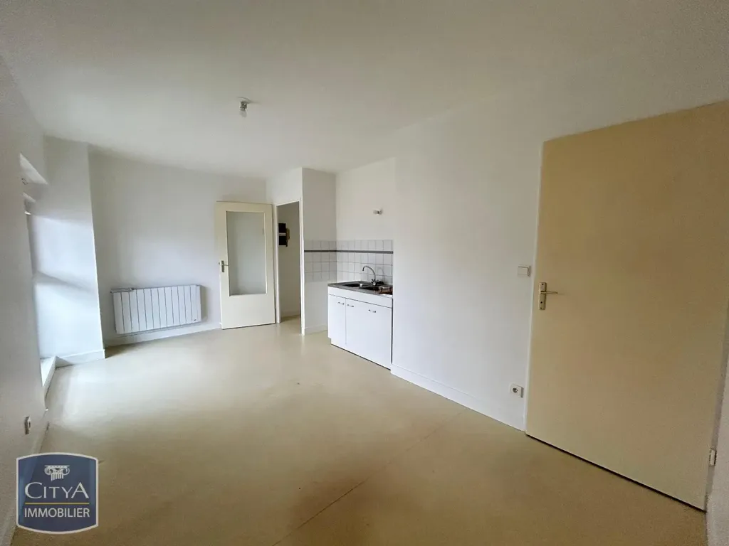 Cuisine - Appartement T1 avec Vue Dégagée à Beauvais