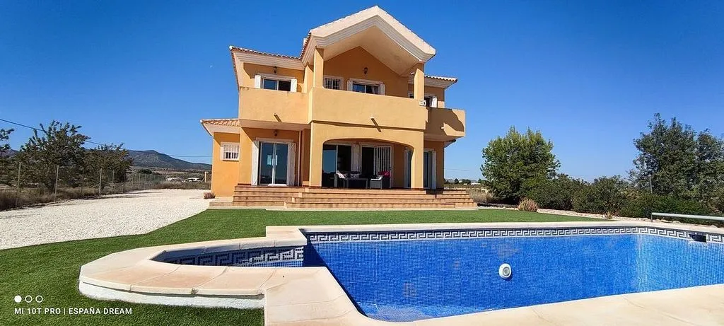 pool_area