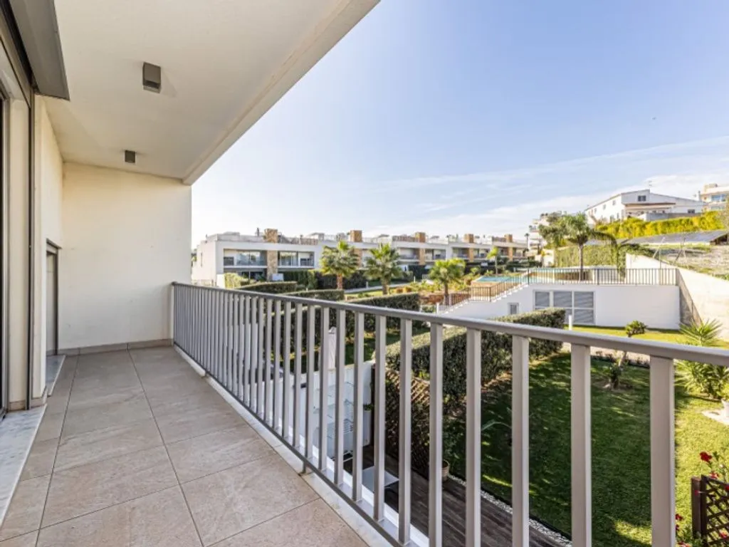Rõdu - Contemporary Villa with Rooftop Pool in Albufeira