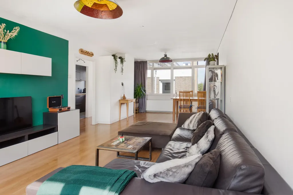 Séjour - 2-Bedroom Flat with South-Facing Balcony in Haarlem
