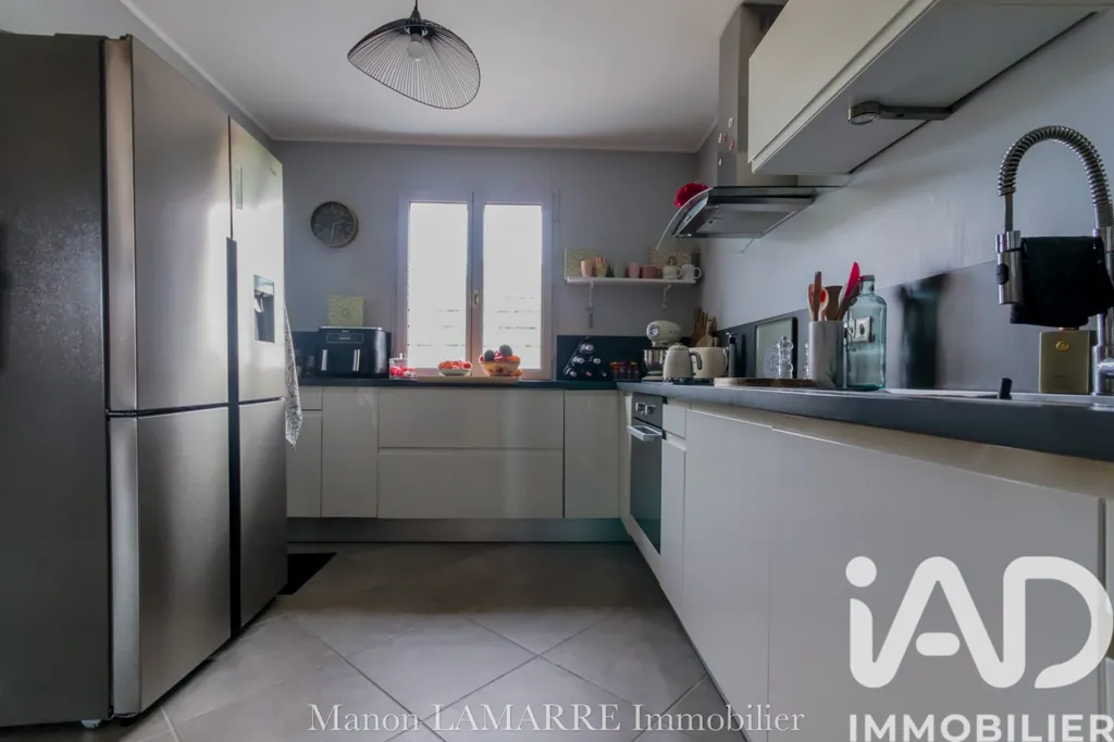 Cuisine - Maison Rénovée avec Jardin à Freneuse