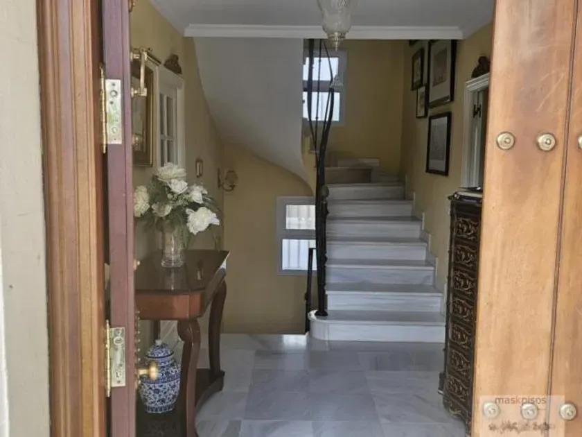 Esik - Chalet with Private Pool in El Altillo