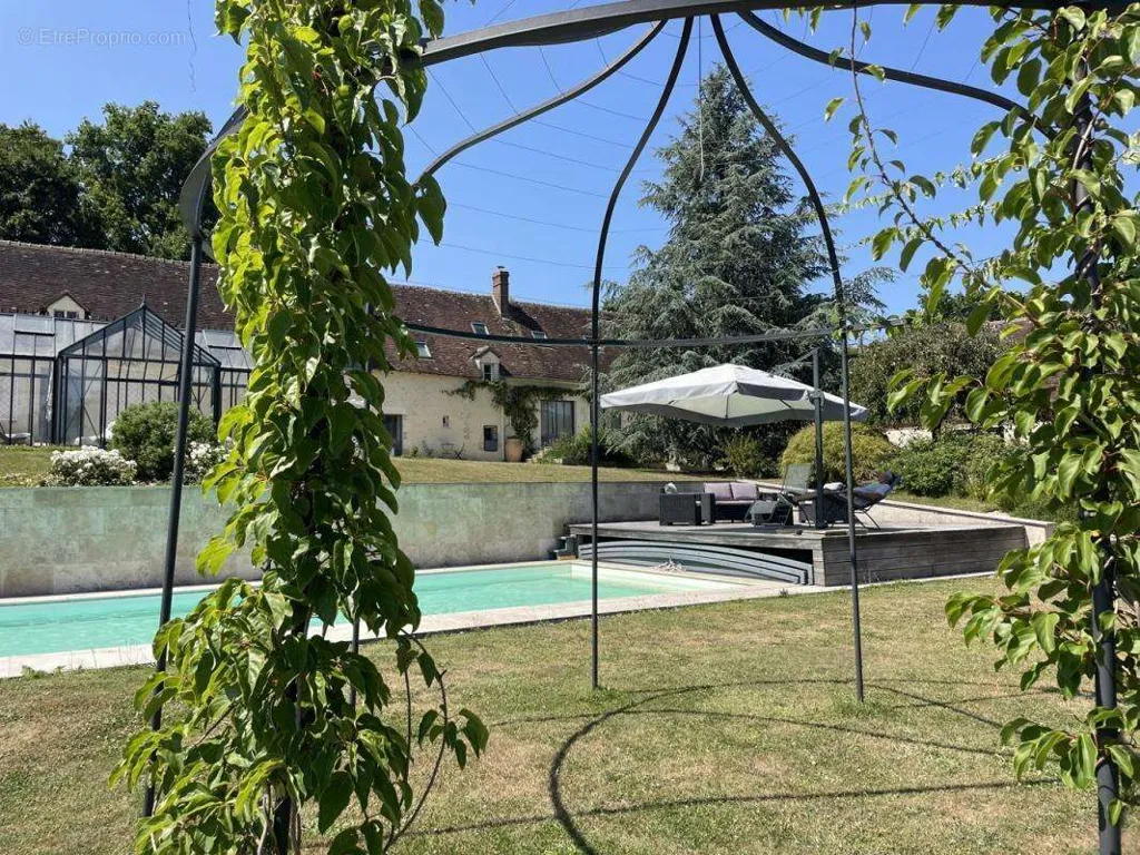 Bassein - 18th-Century Property with Pool in Nogent le Rotrou