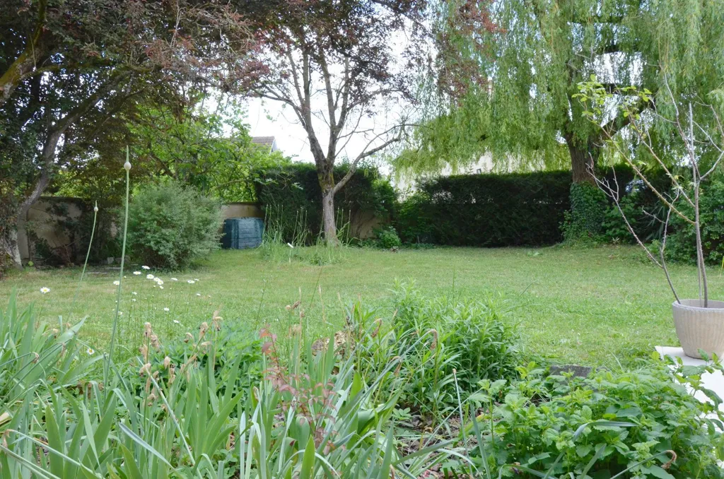 Garden - Family House with Veranda in Mesnil Sevin