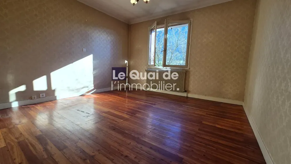 Rooms - Traditional House with Garden in Voiron