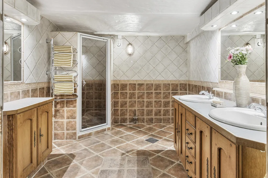 Bagni - Charming House with Historic Features in Old Town, Köping