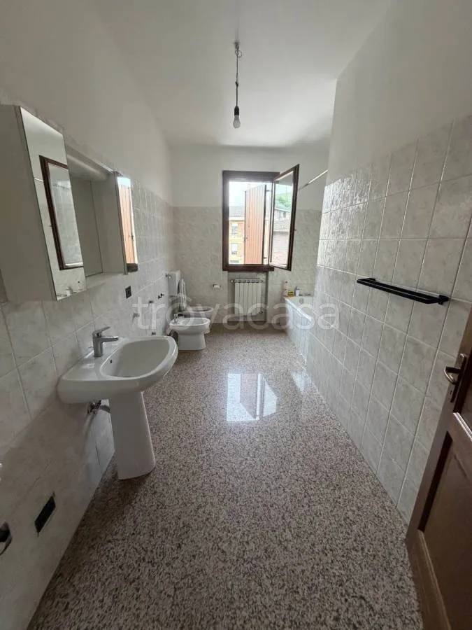 Salles de bain - Apartment with Panoramic View in Maranello