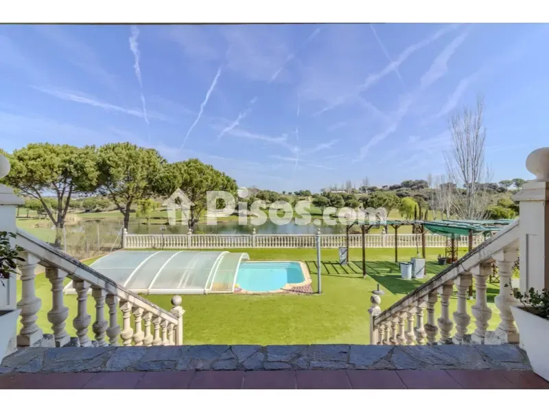 Bassein - Chalet with Golf View in Cabanillas del Campo