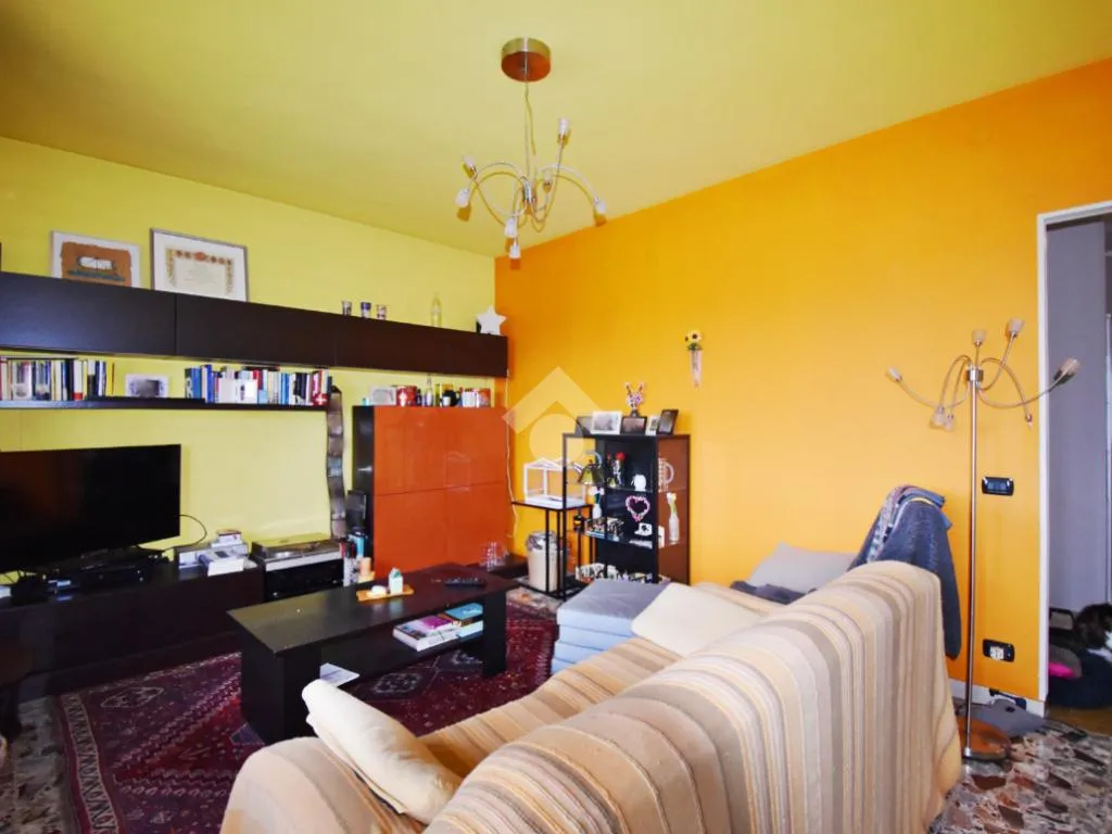 Soggiorno - Penthouse con vista sulle colline a Cascinette D'Ivrea