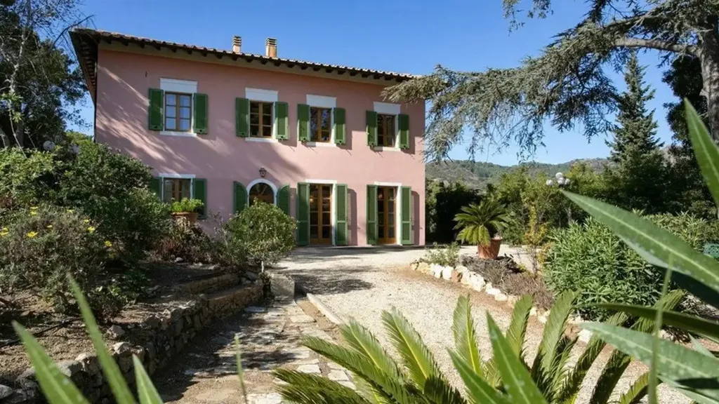 Välivaade - Historic Villa with Pool in Porto Azzurro