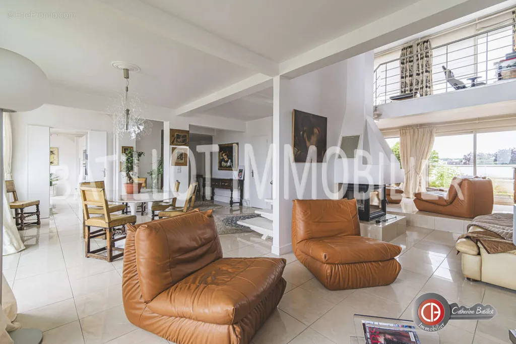 Soggiorno - Duplex Apartment with Terraces in Pasteur Clémenceau