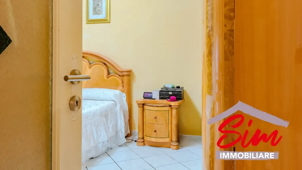 Chambres - Third Floor Flat with Balcony in Central Novara
