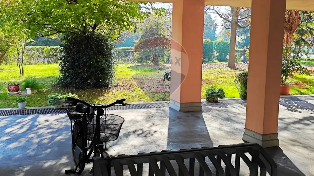 Terrasse - Apartment with Balcony in Carpi